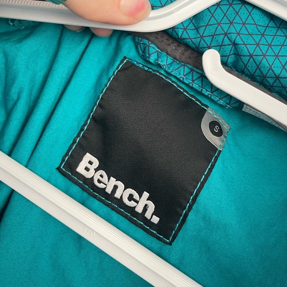 Bench Windbreaker Jacket - Picture 4 of 5